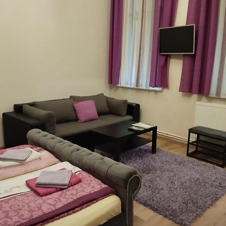 Mandy Apartments Будапеща Екстериор снимка