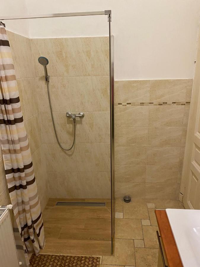 Mandy Apartments Будапеща Екстериор снимка