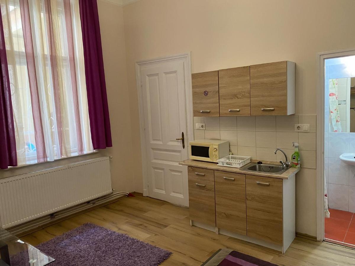 Mandy Apartments Будапеща Екстериор снимка