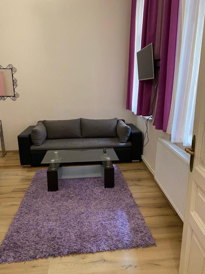 Mandy Apartments Будапеща Екстериор снимка