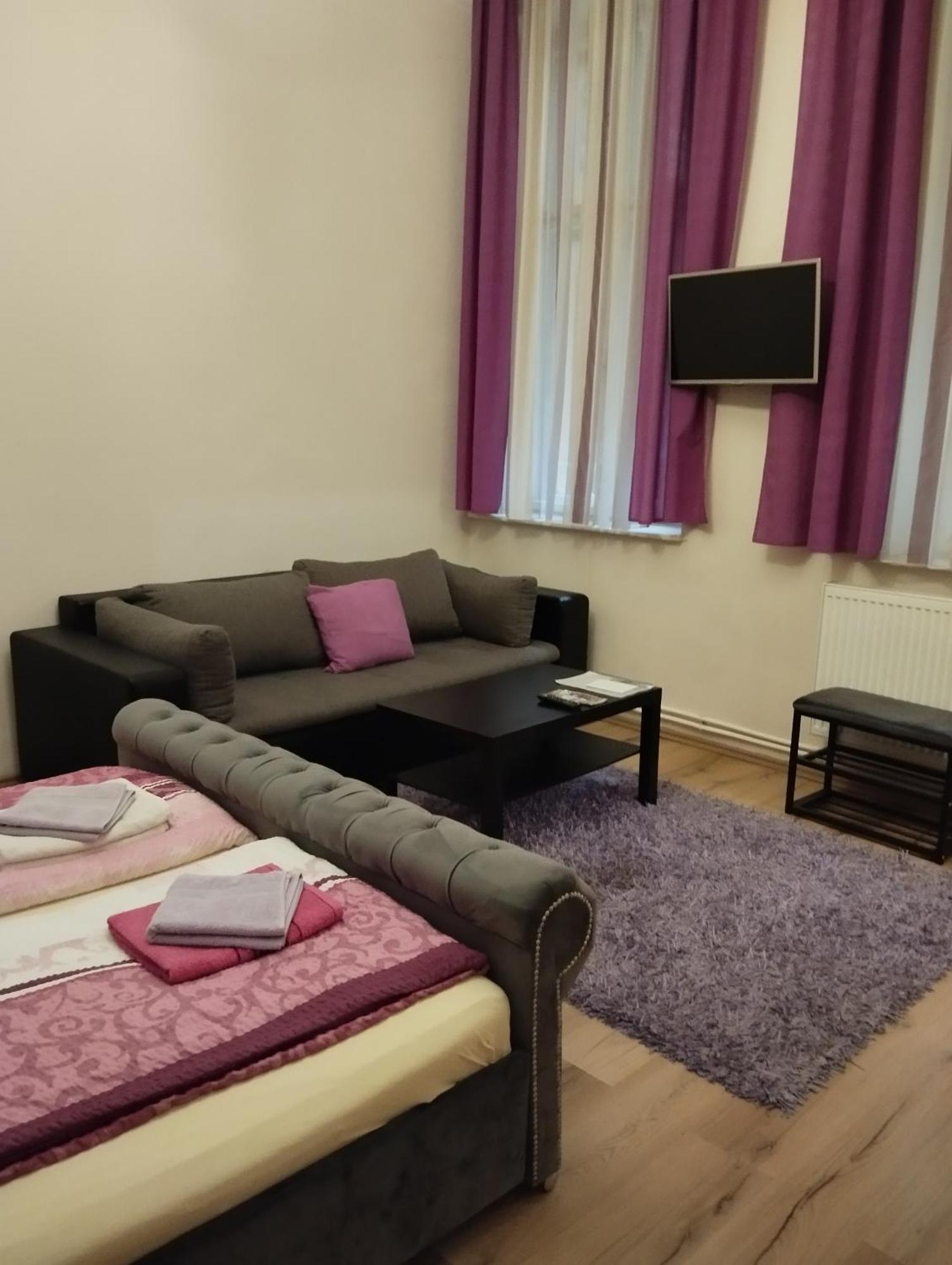 Mandy Apartments Будапеща Екстериор снимка