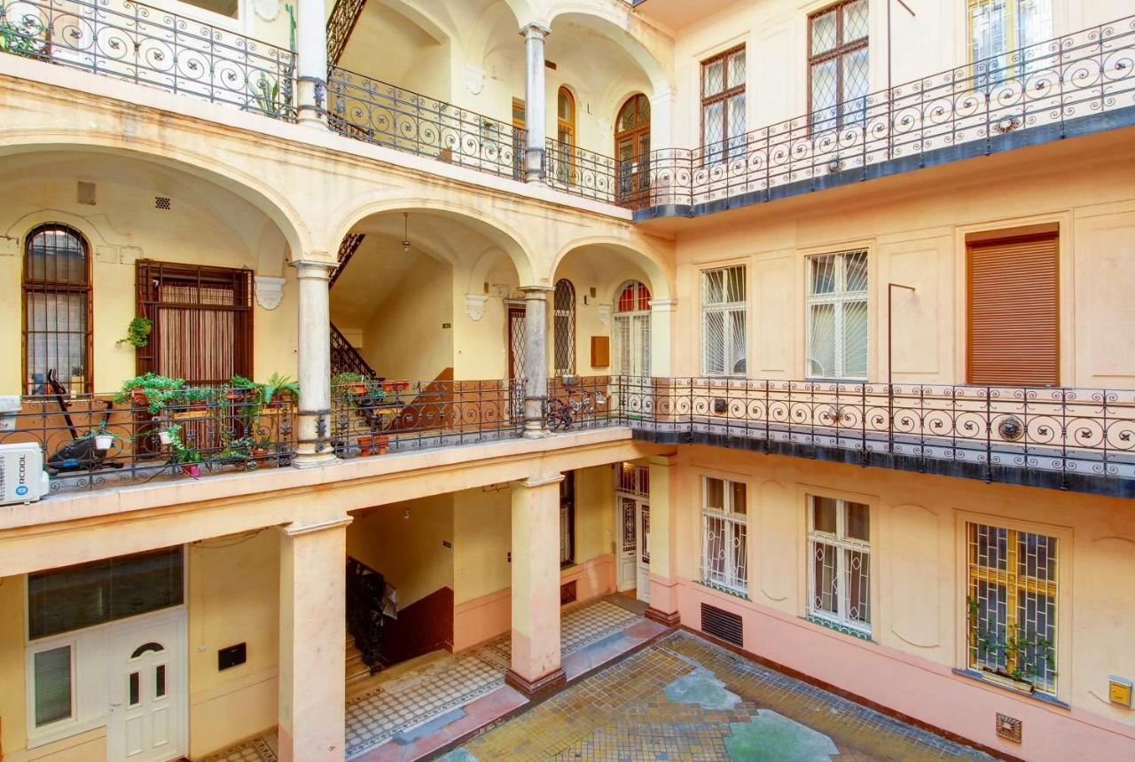 Mandy Apartments Будапеща Екстериор снимка