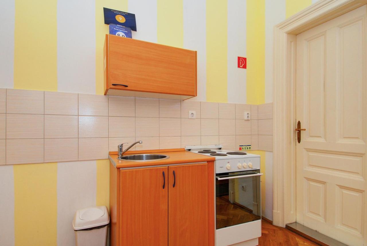 Mandy Apartments Будапеща Екстериор снимка
